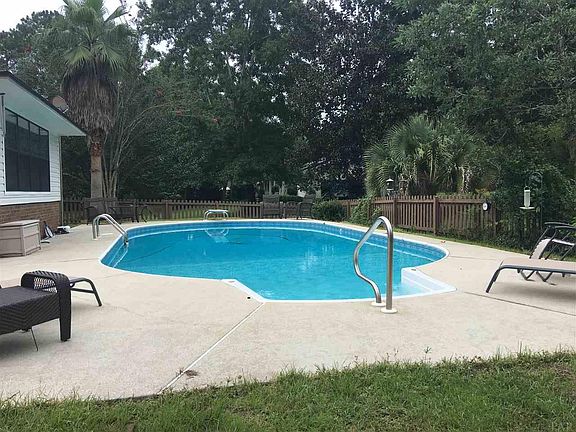 5th image of 3161 Creekwood Dr
