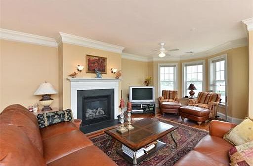 1st image of 15 Park Ave Unit 304