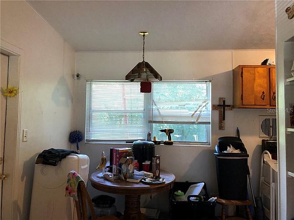 4th image of 1760 Margaret Ave