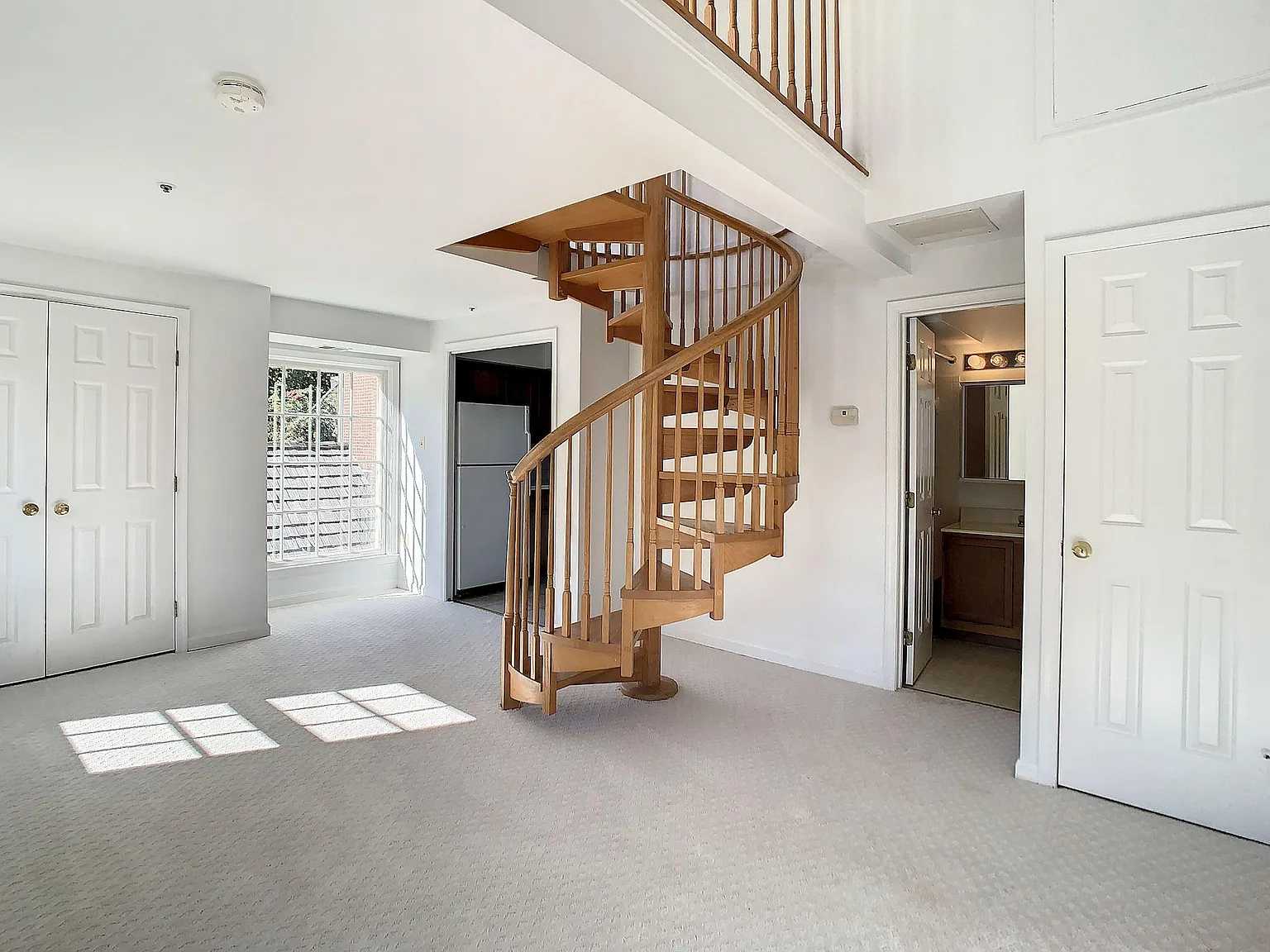 1 bed, 1200 sqft, $2,300 — Photo 1