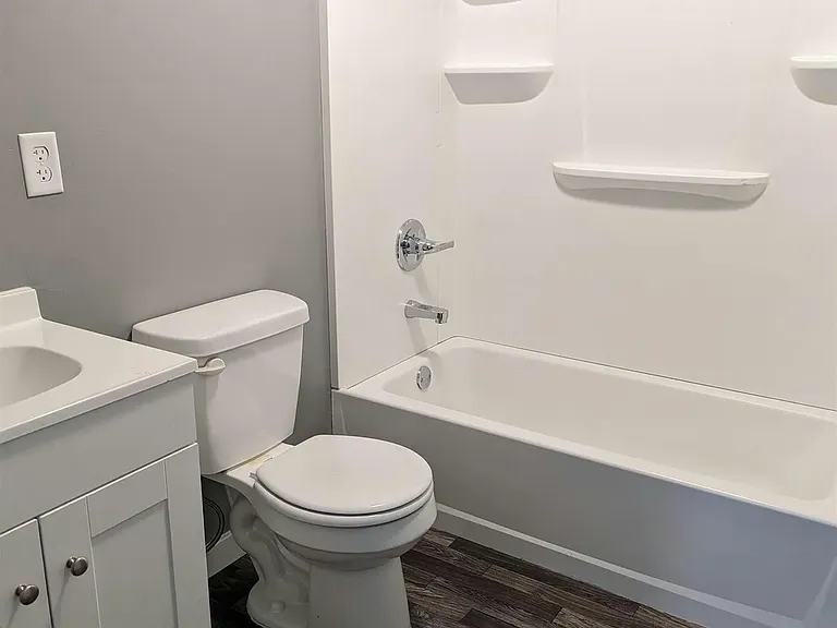 412 Constitution St — Photo 7