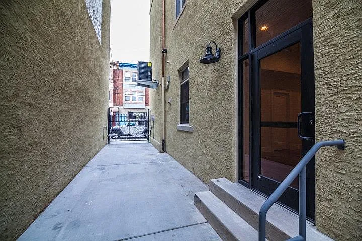 615 S 6th St #102 — Photo 9