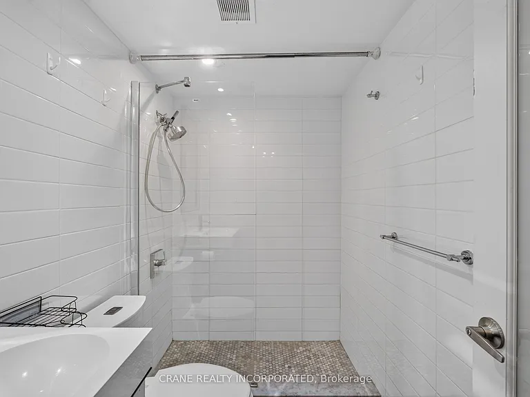 40 Homewood Ave #210 — Photo 21