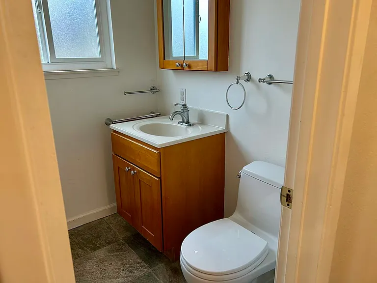 2611 Donegal Ave — Photo 9