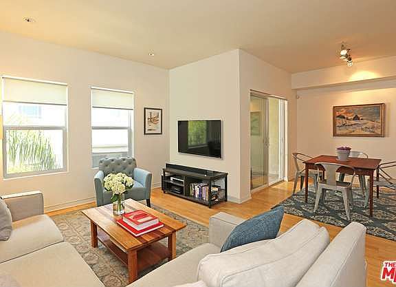 4th image of 1420 N Laurel Ave APT 405