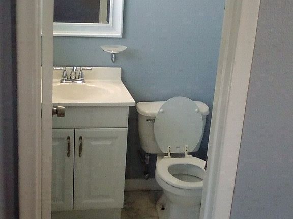 2nd bathroom