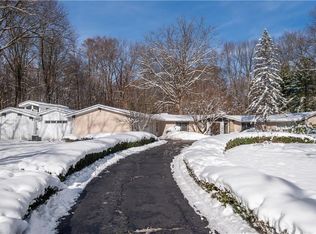 5698 Lamplighter Dr, Girard, OH