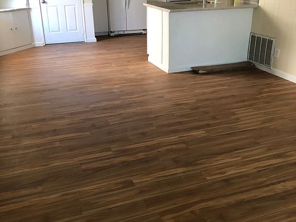 5th image of 5620 Johns Dr