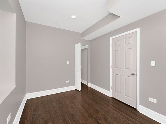 5th image of 2118 59th Ave #3