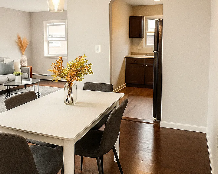 Riley Realty Apartments — Photo 16