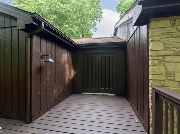 8719 Log Run Dr S, Indianapolis, IN 46234