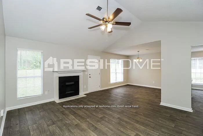 3501 Baroney Ln SW — Photo 6