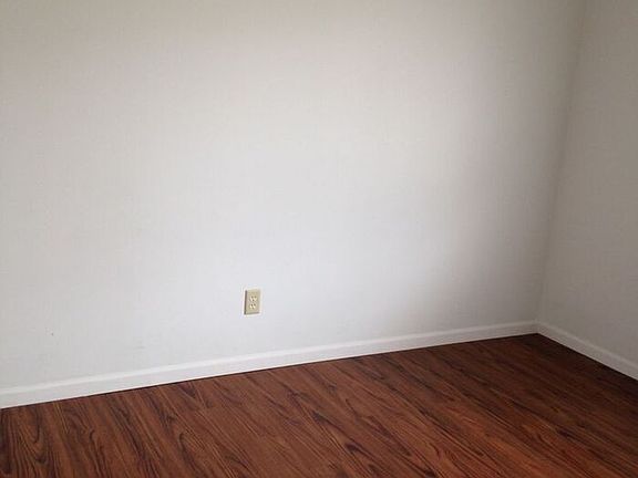 2nd image of 1385 Leisure Ln #81