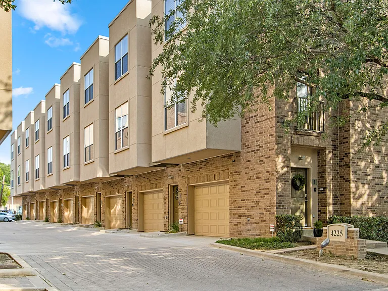 4225 McKinney Ave #3 — Photo 1