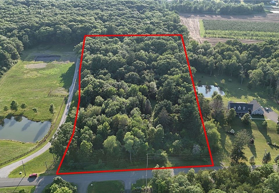 1st image of Commons Rd