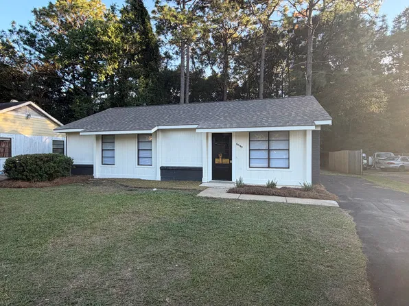 6649 Timbers Dr, Mobile, AL 36695