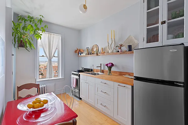 Sold by Compass | media 3