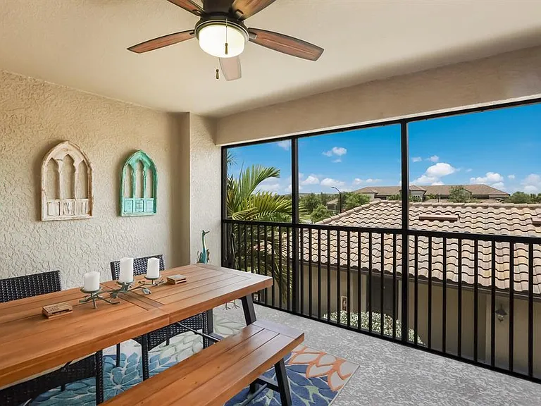 5557 Palmer Cir #202 — Photo 3