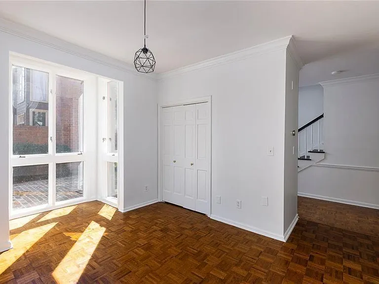 49 Willow Gln — Photo 5
