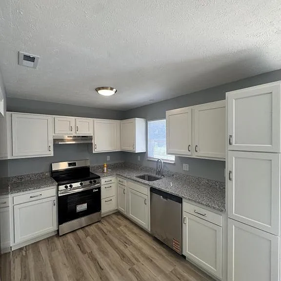 52 Apple Ln — Photo 2
