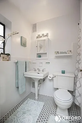 Rented by Oxford Property Group | media 12