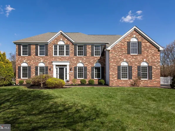 2203 Locust Dr, Lansdale, PA 19446