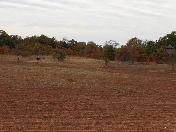 4th image of E 850th Rd