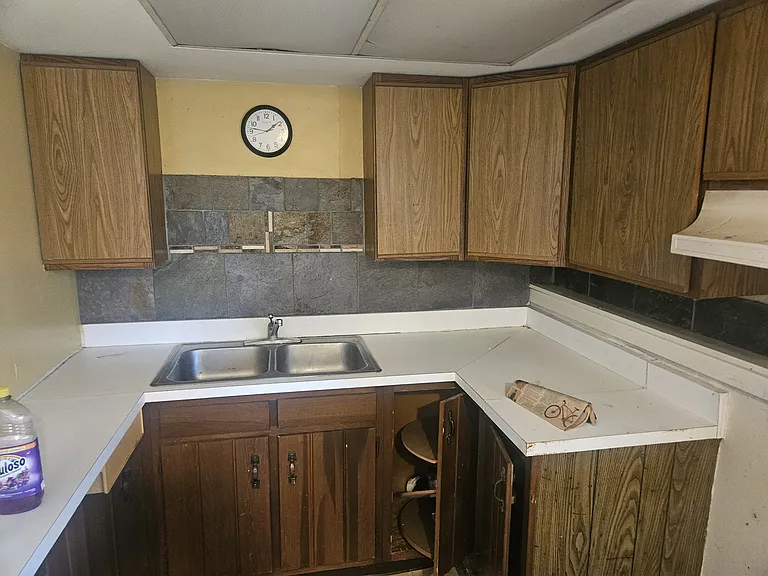 226 W Union St #1ST AND 2ND — Photo 2