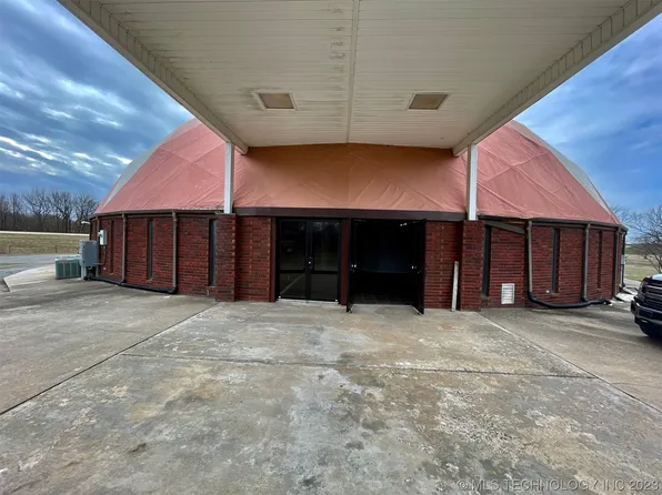 8261 S 440th Rd, Locust Grove, OK 74352