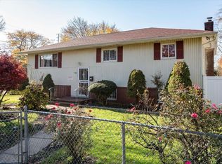 151 Brooklyn Ave, Westbury, NY 11590
