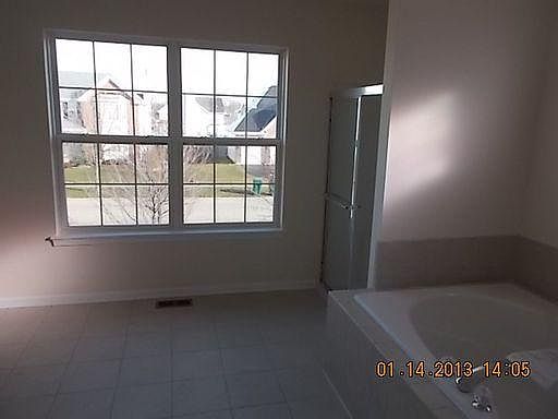 4th image of 16324 Fairfield Dr