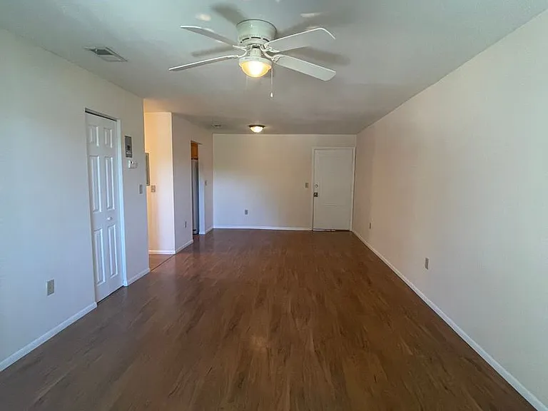 926 Lake Destiny Rd #G — Photo 6