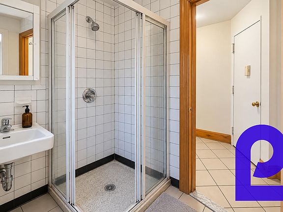 5th image of 110 Macdougal St APT 9r