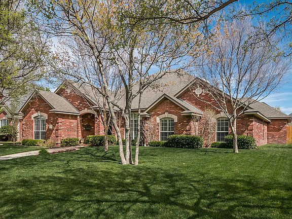 2nd image of 5003 Williamsburg Pl