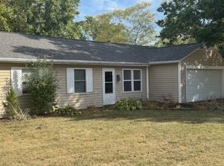 6310 Blackstone Dr, Fort Wayne, IN 46818