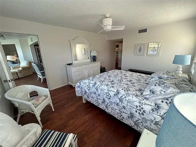 425 Cerromar Ter #359 — Photo 47