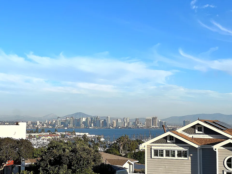 3312 Avenida De Portugal