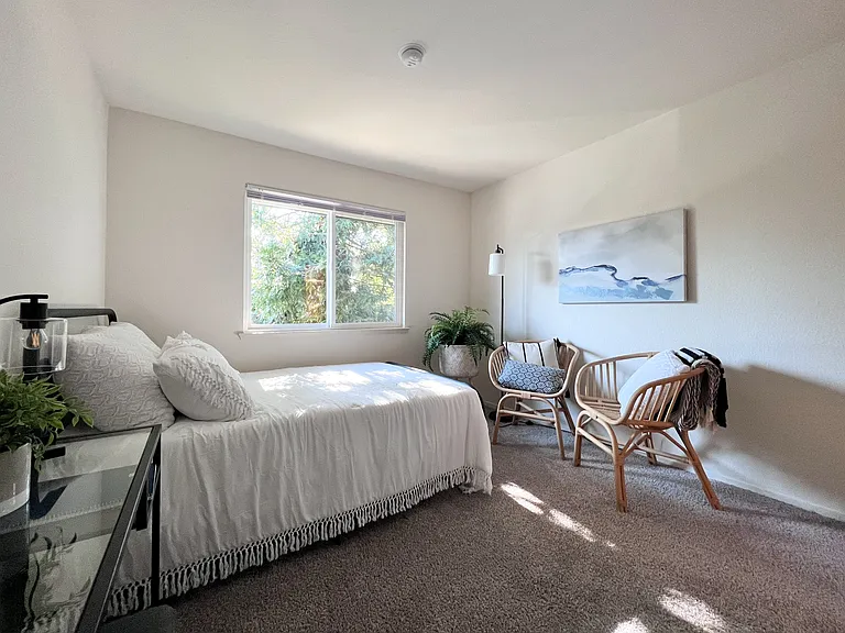 The Arbors Apartments — Photo 8