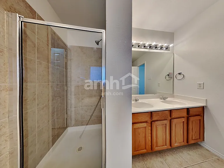 333 Rock Hill Dr — Photo 13