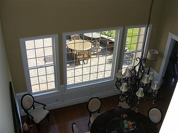 5th image of 134 Trotter Dr W
