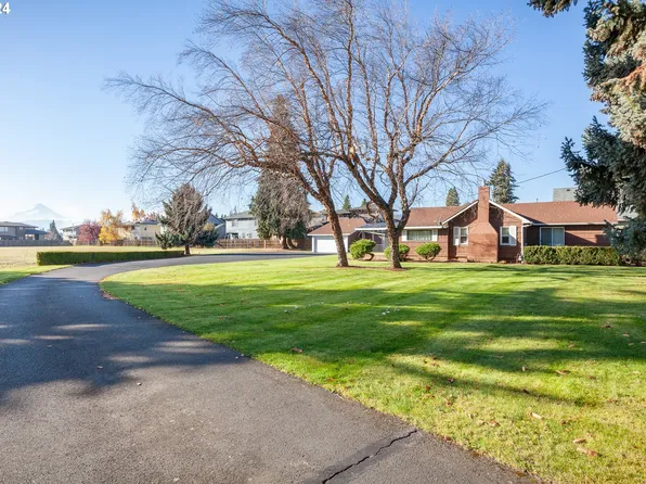 3643 Lois Dr, Hood River, OR 97031