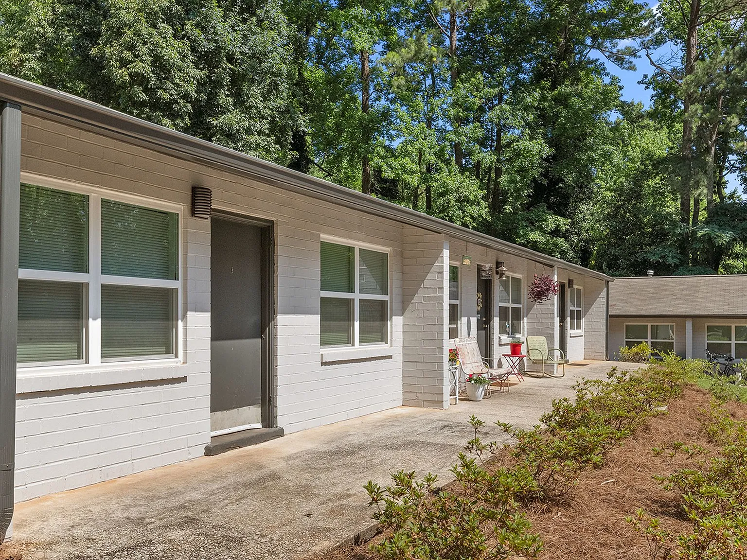 Springdale Apartments — Photo 3