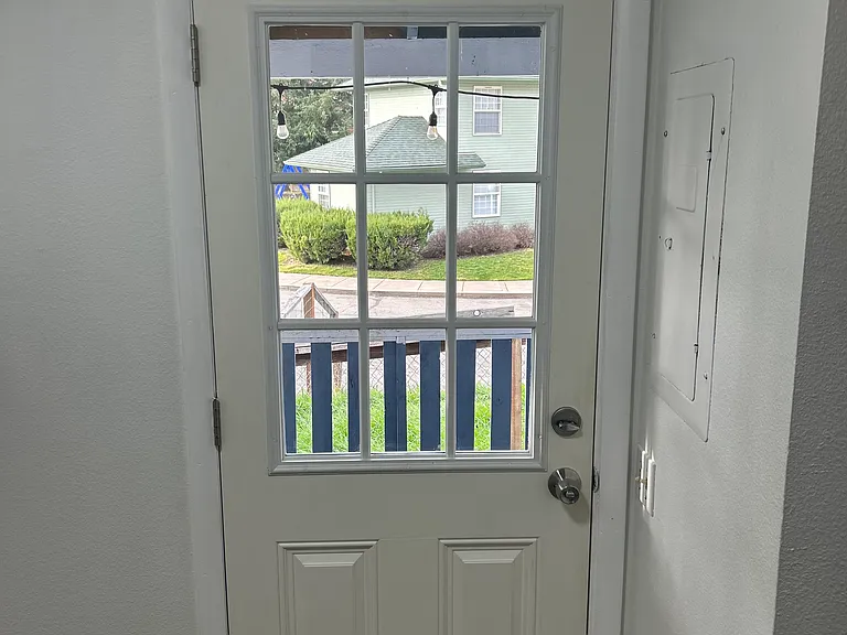 135 Onyx St #7 — Photo 8