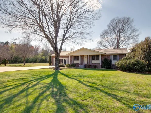 209 Crawford Rd, Scottsboro, AL 35769