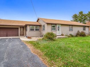 7746 State Route 173, Poplar Grove, IL 61065