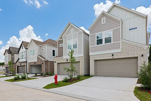 AVAIA Place Photo 1