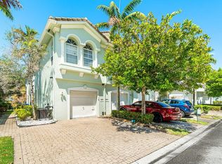 3263 Laurel Ridge Cir, Riviera Beach, FL 33404