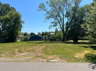 2851 Stennett St, Keego Harbor, MI 48320