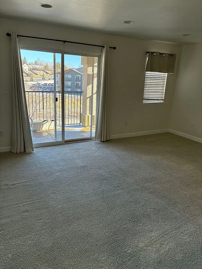 SilverCreek Distinctive Attached 1 BR Home — Photo 4