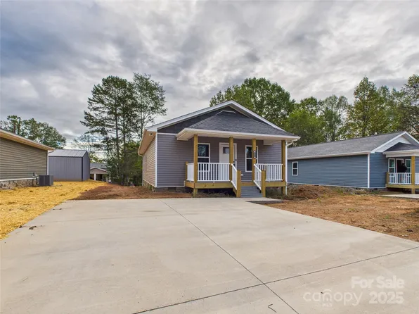 251 Hauss Ridge Rd SE, Valdese, NC 28690